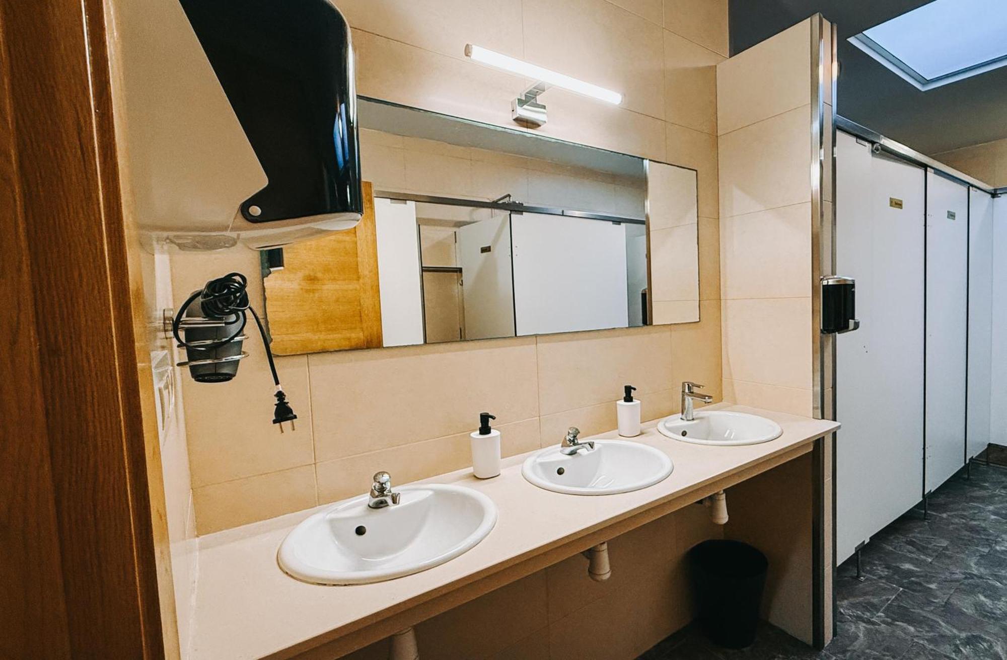 Albergue Lecer Sobrado Porta 外观 照片